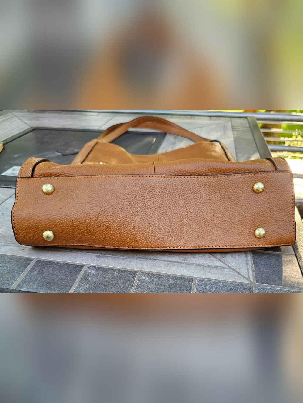 Kattee Pebble Leather Tote - Picture 3 of 11